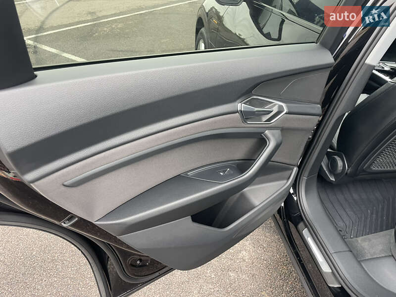 Позашляховик / Кросовер Audi e-tron 2023 в Рівному фото 40 Позашляховик / Кросовер Audi e-tron 2023 в Рівному