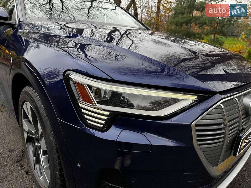 Позашляховик / Кросовер Audi e-tron 2020 в Києві