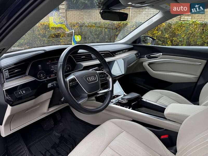 Позашляховик / Кросовер Audi e-tron 2020 в Києві