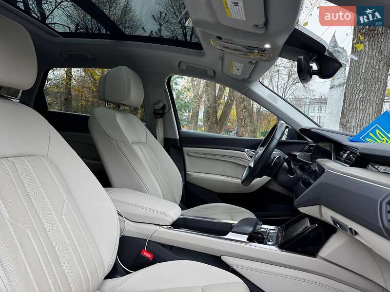 Позашляховик / Кросовер Audi e-tron 2020 в Києві
