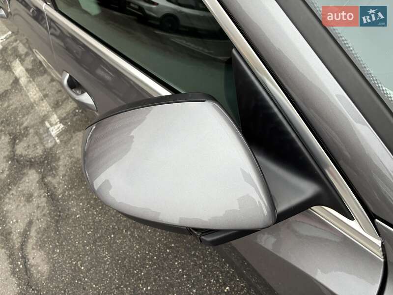 Позашляховик / Кросовер Audi e-tron 2022 в Києві