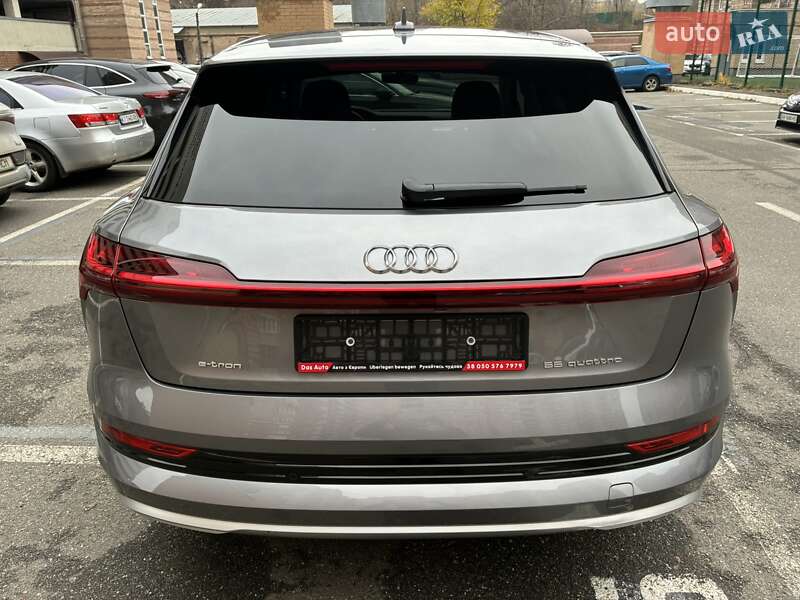 Позашляховик / Кросовер Audi e-tron 2022 в Києві
