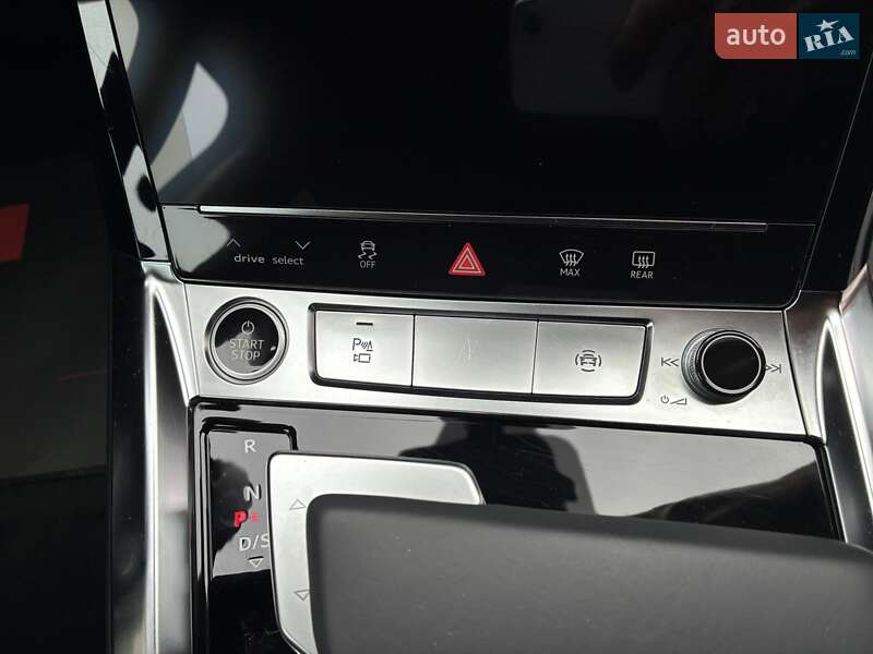 Позашляховик / Кросовер Audi e-tron 2022 в Києві