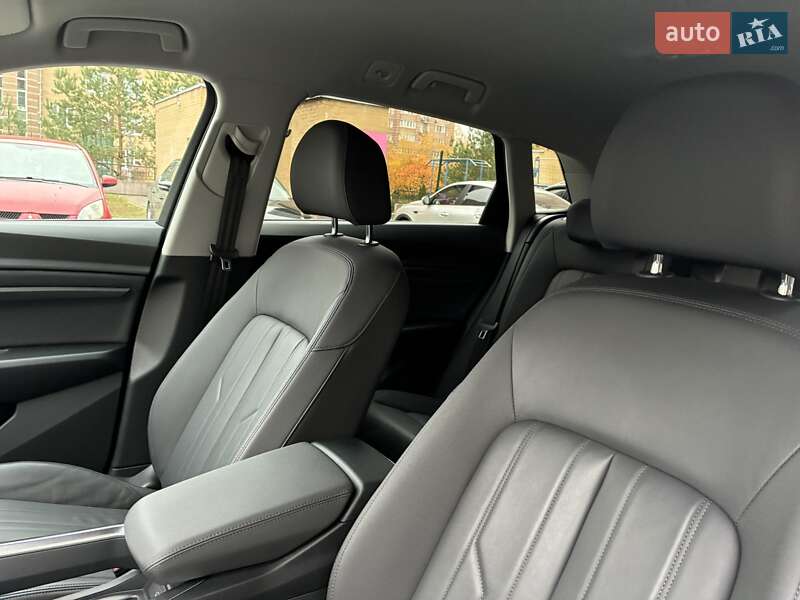 Позашляховик / Кросовер Audi e-tron 2022 в Києві