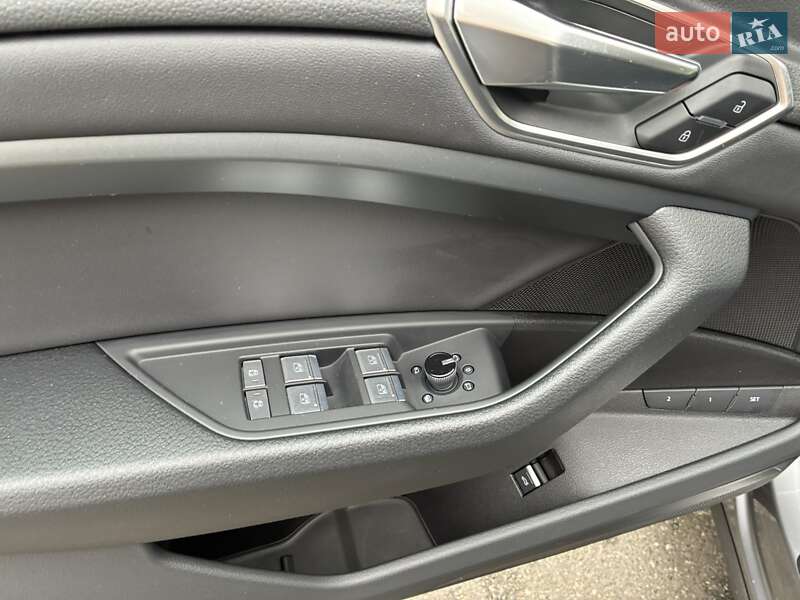 Позашляховик / Кросовер Audi e-tron 2022 в Києві