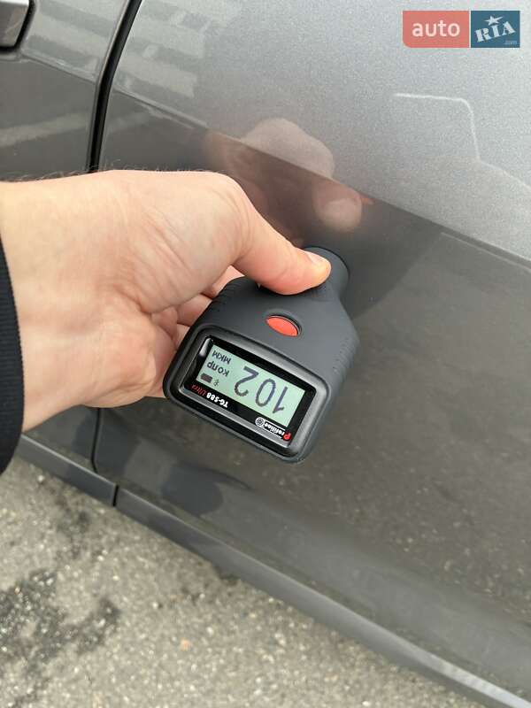 Позашляховик / Кросовер Audi e-tron 2022 в Києві