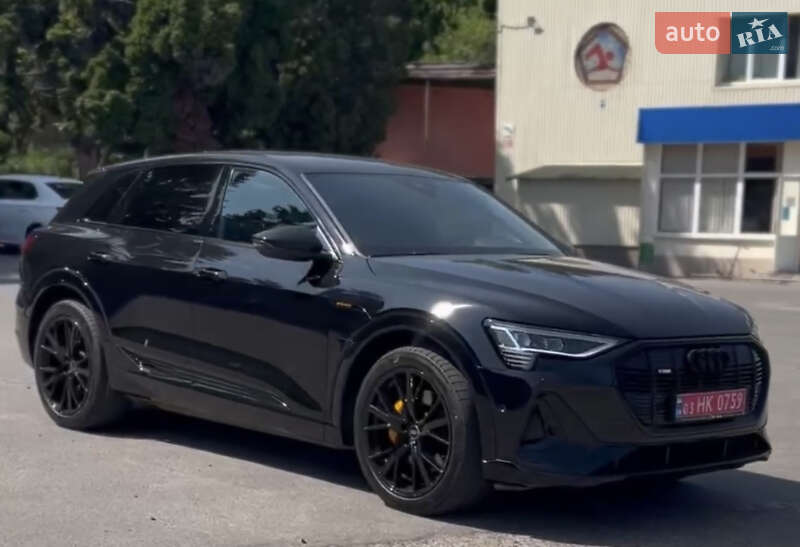 Позашляховик / Кросовер Audi e-tron 2022 в Києві