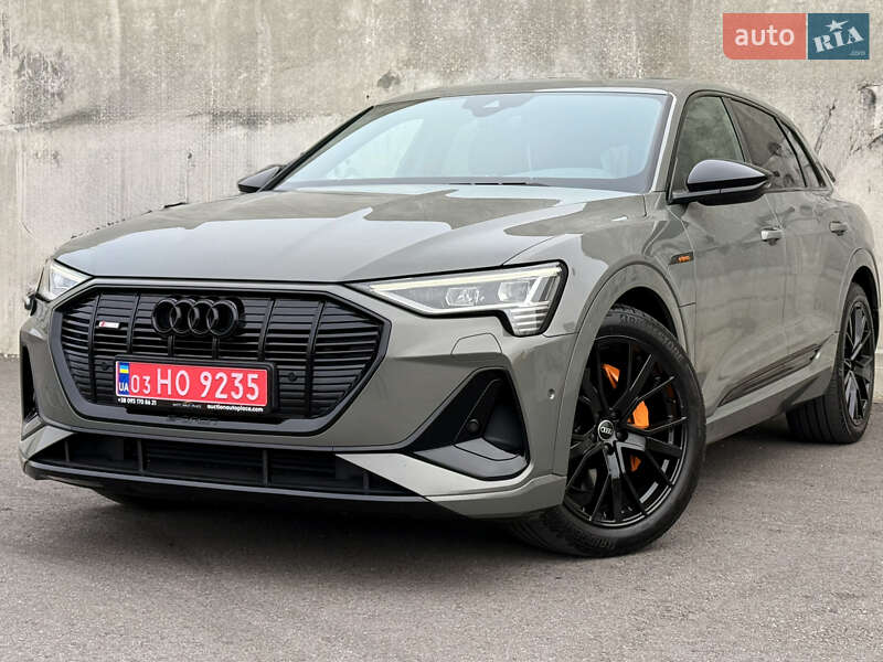 Позашляховик / Кросовер Audi e-tron 2022 в Львові