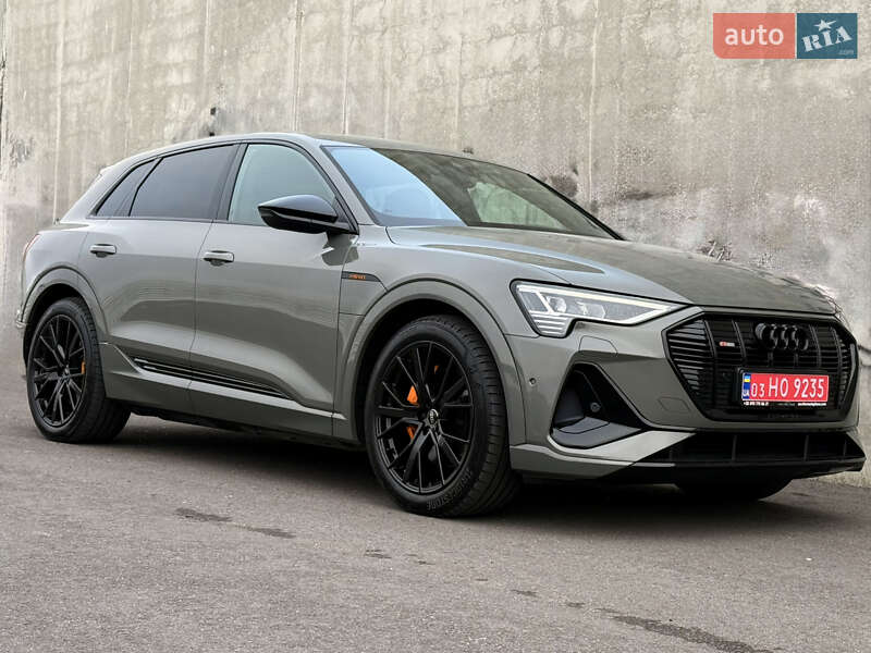 Позашляховик / Кросовер Audi e-tron 2022 в Львові