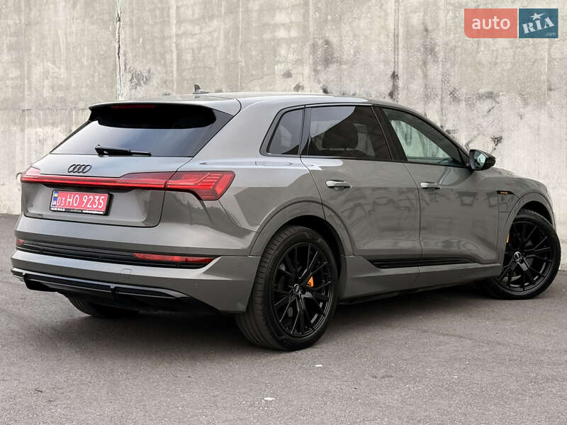 Позашляховик / Кросовер Audi e-tron 2022 в Львові