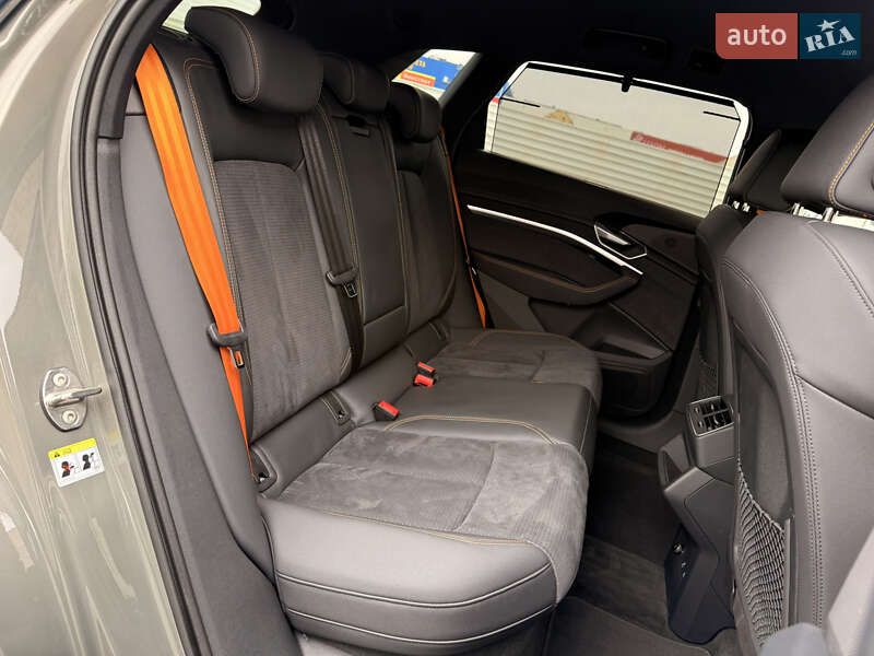 Позашляховик / Кросовер Audi e-tron 2022 в Львові