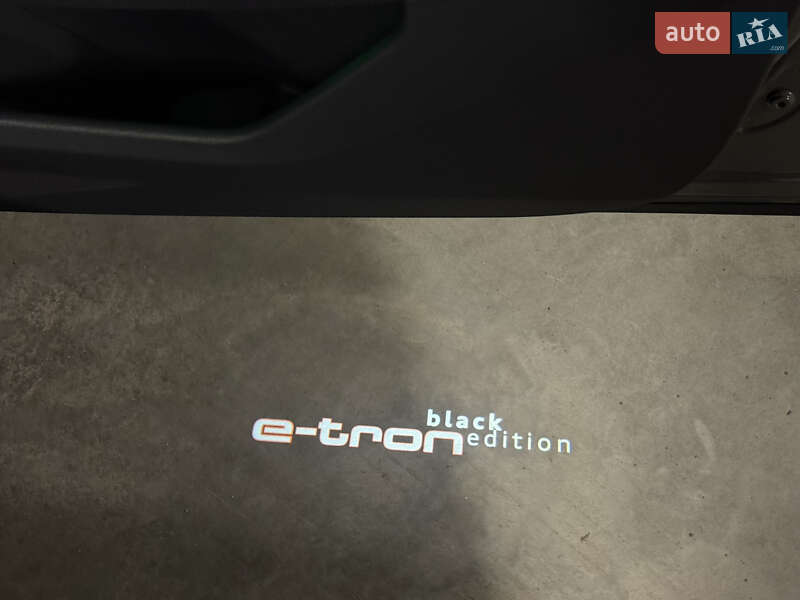 Позашляховик / Кросовер Audi e-tron 2022 в Львові