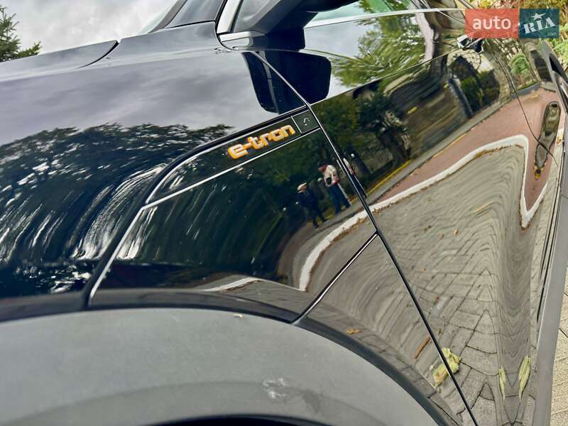 Позашляховик / Кросовер Audi e-tron 2020 в Дрогобичі