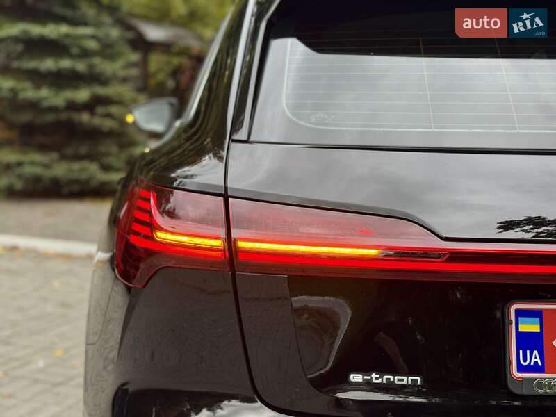 Позашляховик / Кросовер Audi e-tron 2020 в Дрогобичі