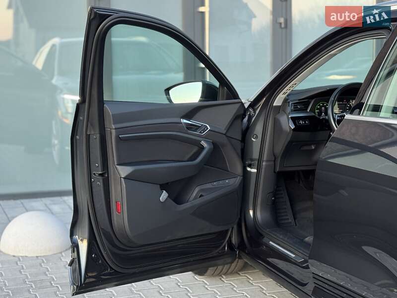 Внедорожник / Кроссовер Audi e-tron 2020 в Тернополе фото 39 Внедорожник / Кроссовер Audi e-tron 2020 в Тернополе