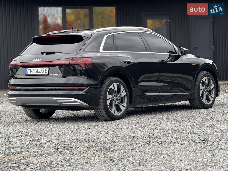 Позашляховик / Кросовер Audi e-tron 2019 в Дрогобичі