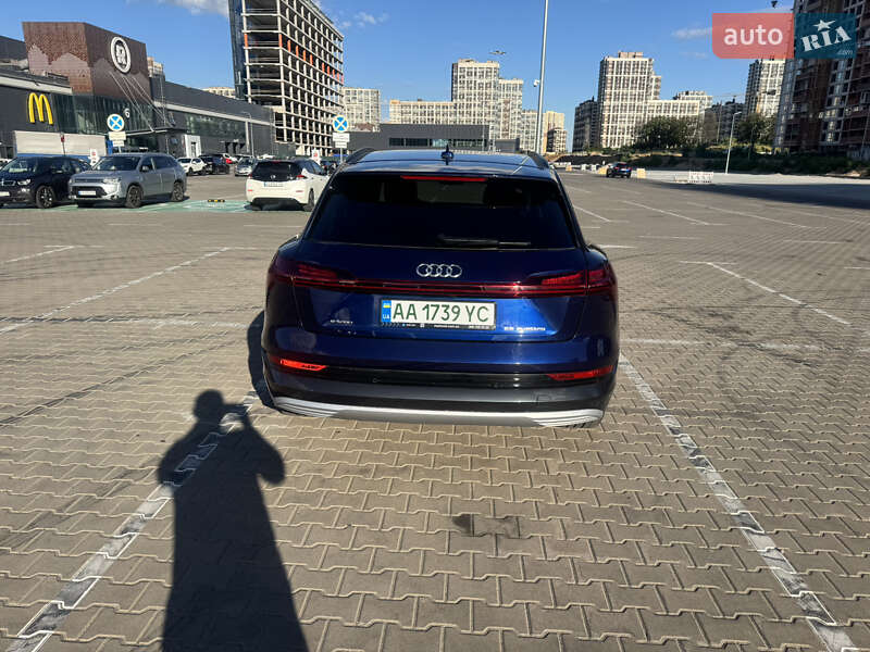Позашляховик / Кросовер Audi e-tron 2020 в Києві фото 4 Позашляховик / Кросовер Audi e-tron 2020 в Києві