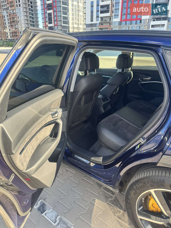 Позашляховик / Кросовер Audi e-tron 2020 в Києві фото 15 Позашляховик / Кросовер Audi e-tron 2020 в Києві