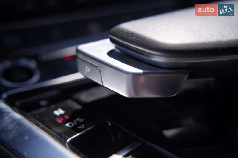 Внедорожник / Кроссовер Audi e-tron 2022 в Дубно