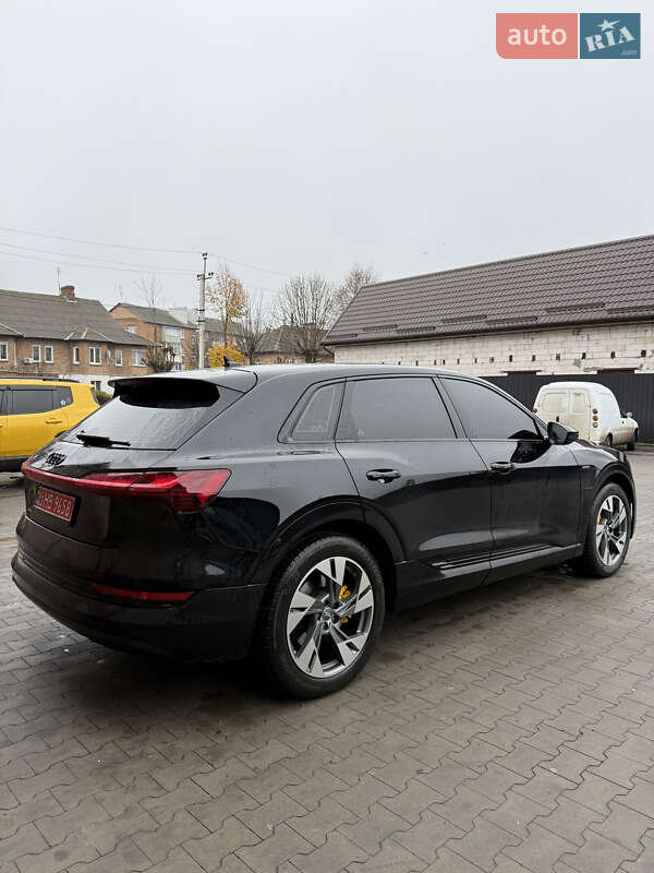 Внедорожник / Кроссовер Audi e-tron 2020 в Виннице