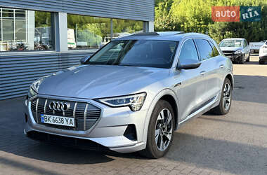 Внедорожник / Кроссовер Audi e-tron 2022 в Ровно