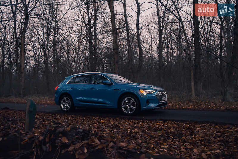 Позашляховик / Кросовер Audi e-tron 2019 в Києві
