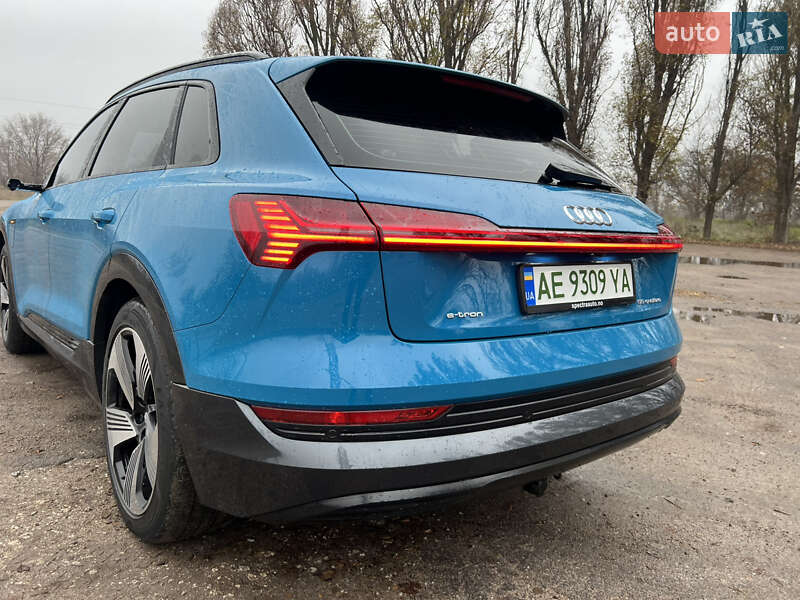 Позашляховик / Кросовер Audi e-tron 2019 в Дніпрі фото 5 Позашляховик / Кросовер Audi e-tron 2019 в Дніпрі