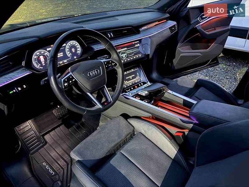 Позашляховик / Кросовер Audi e-tron 2022 в Ковелі