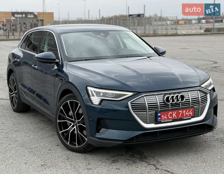 Позашляховик / Кросовер Audi e-tron 2021 в Києві фото 18 Позашляховик / Кросовер Audi e-tron 2021 в Києві