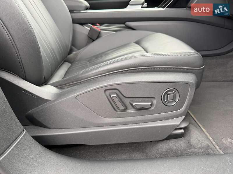 Позашляховик / Кросовер Audi e-tron 2021 в Києві фото 36 Позашляховик / Кросовер Audi e-tron 2021 в Києві