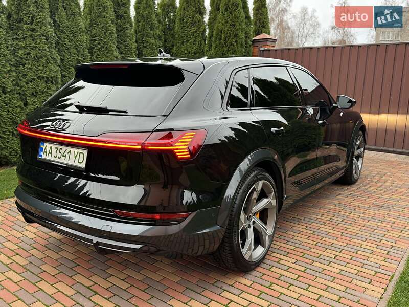 Внедорожник / Кроссовер Audi e-tron 2021 в Киеве фото 30 Внедорожник / Кроссовер Audi e-tron 2021 в Киеве