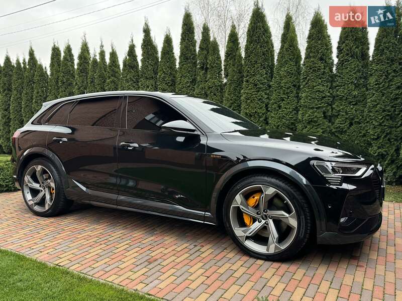 Внедорожник / Кроссовер Audi e-tron 2021 в Киеве фото 34 Внедорожник / Кроссовер Audi e-tron 2021 в Киеве