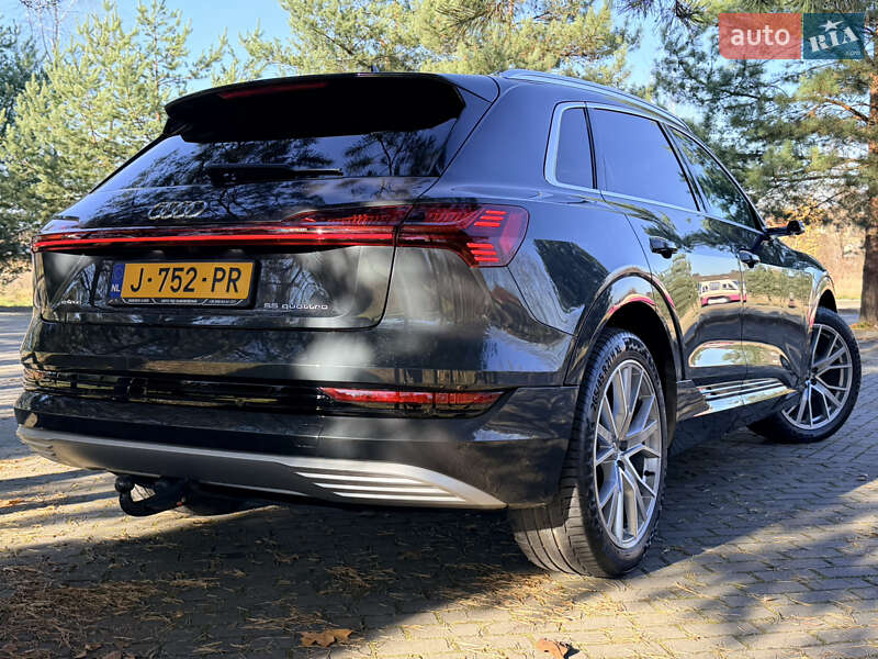 Внедорожник / Кроссовер Audi e-tron 2020 в Дрогобыче