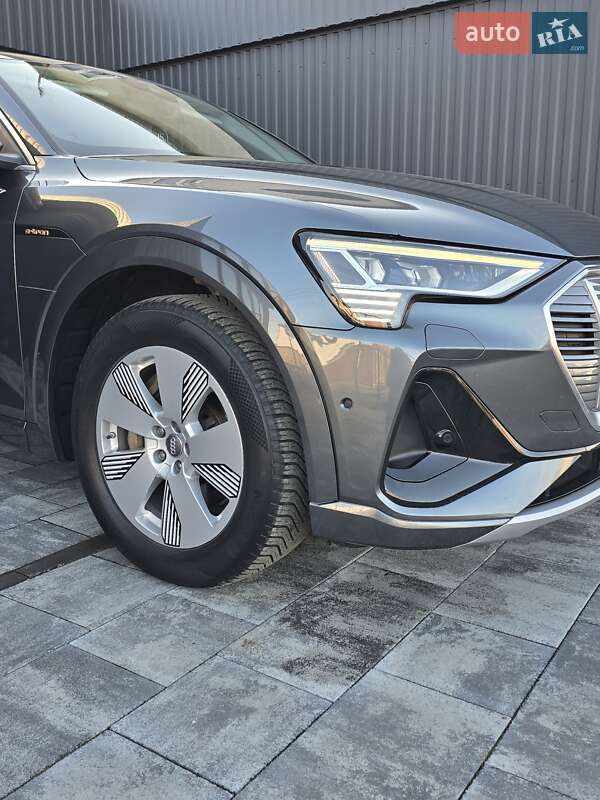 Позашляховик / Кросовер Audi e-tron 2020 в Луцьку