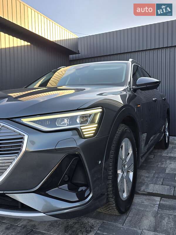 Позашляховик / Кросовер Audi e-tron 2020 в Луцьку