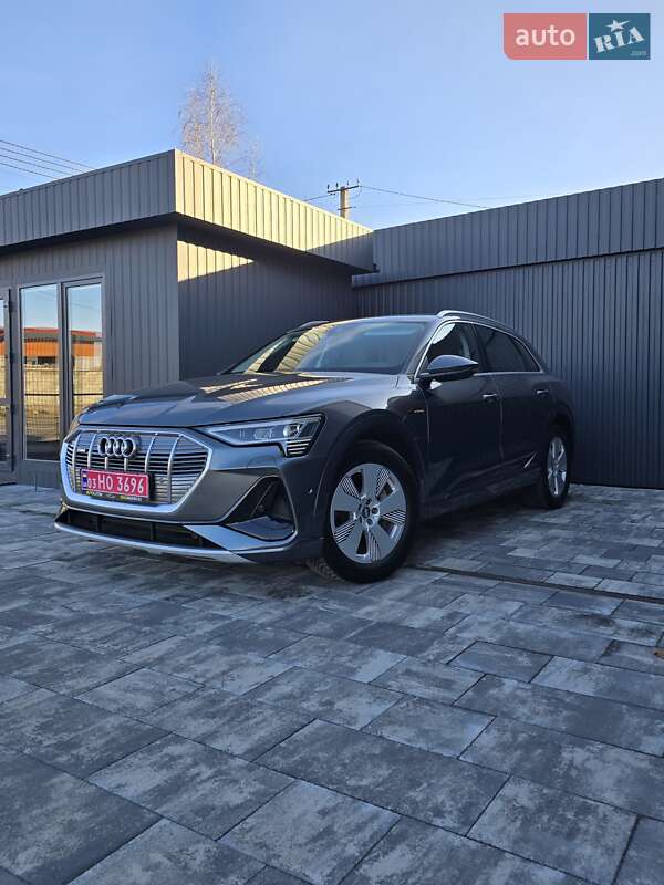 Позашляховик / Кросовер Audi e-tron 2020 в Луцьку