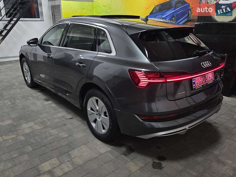 Позашляховик / Кросовер Audi e-tron 2020 в Луцьку