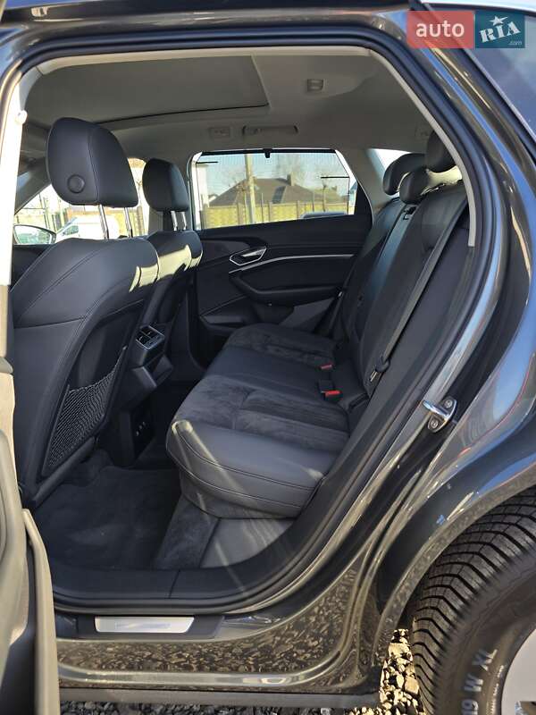 Позашляховик / Кросовер Audi e-tron 2020 в Луцьку