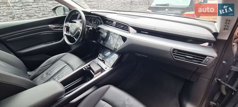 Позашляховик / Кросовер Audi e-tron 2019 в Рівному