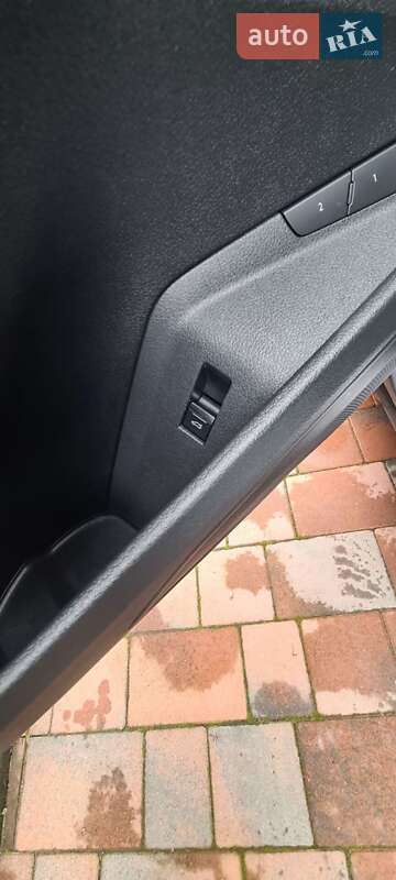 Позашляховик / Кросовер Audi e-tron 2019 в Рівному