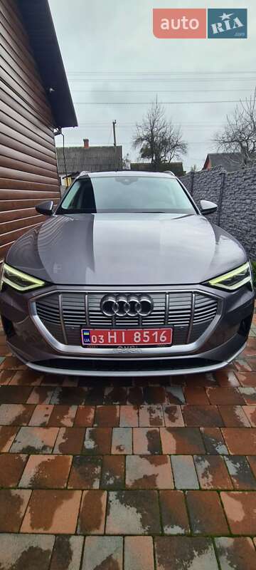 Позашляховик / Кросовер Audi e-tron 2019 в Рівному