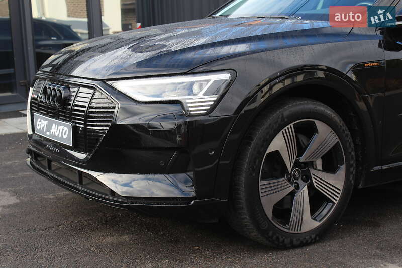 Внедорожник / Кроссовер Audi e-tron 2022 в Киеве фото 14 Внедорожник / Кроссовер Audi e-tron 2022 в Киеве