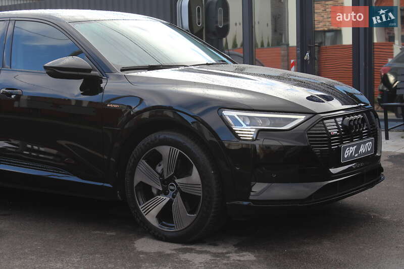 Внедорожник / Кроссовер Audi e-tron 2022 в Киеве фото 24 Внедорожник / Кроссовер Audi e-tron 2022 в Киеве