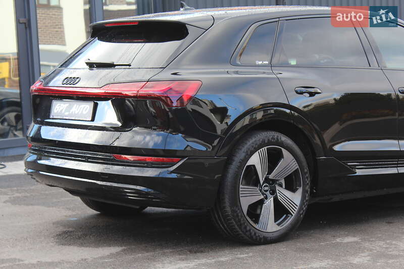 Внедорожник / Кроссовер Audi e-tron 2022 в Киеве фото 23 Внедорожник / Кроссовер Audi e-tron 2022 в Киеве