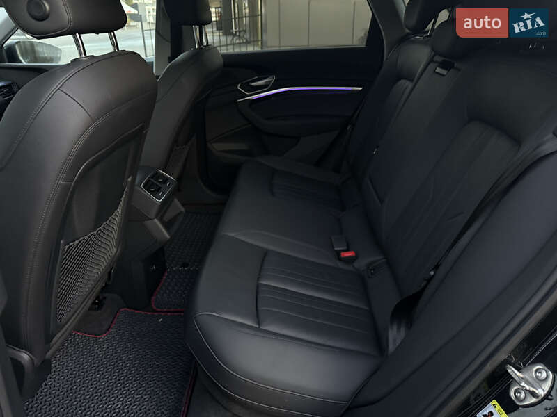 Внедорожник / Кроссовер Audi e-tron 2021 в Ровно фото 17 Внедорожник / Кроссовер Audi e-tron 2021 в Ровно