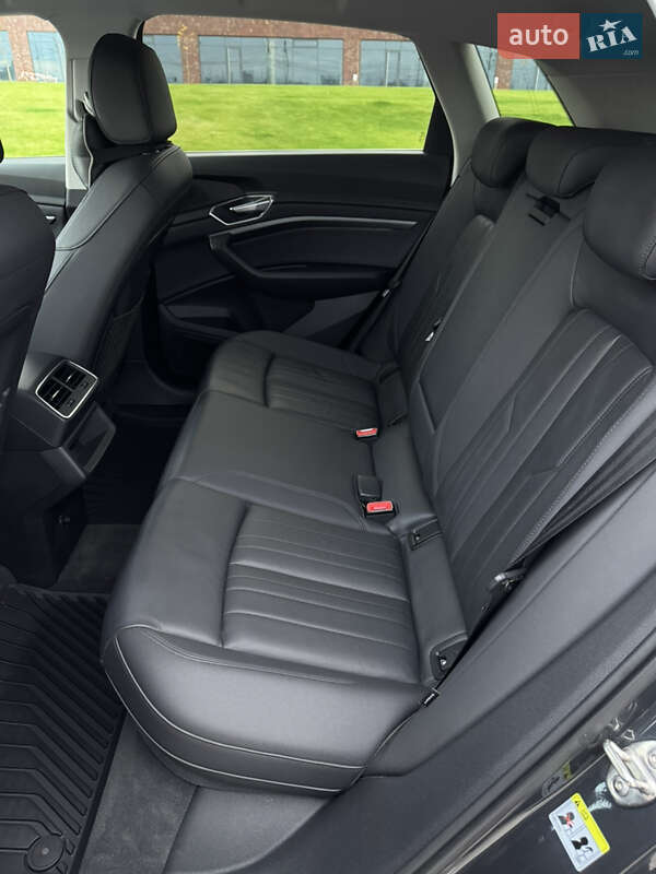 Внедорожник / Кроссовер Audi e-tron 2020 в Днепре