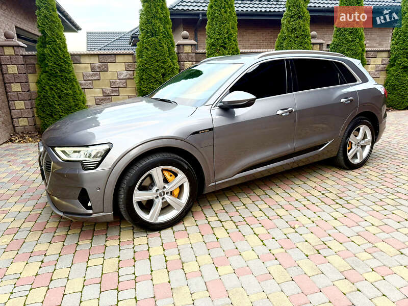 Внедорожник / Кроссовер Audi e-tron 2019 в Ровно фото 86 Внедорожник / Кроссовер Audi e-tron 2019 в Ровно