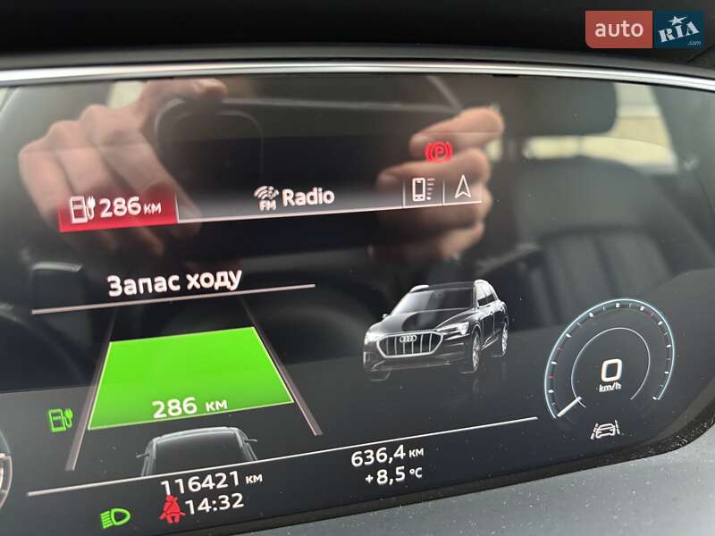 Позашляховик / Кросовер Audi e-tron 2019 в Стрию