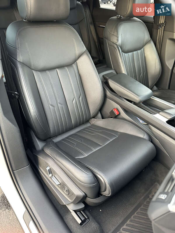 Внедорожник / Кроссовер Audi e-tron 2019 в Днепре фото 11 Внедорожник / Кроссовер Audi e-tron 2019 в Днепре