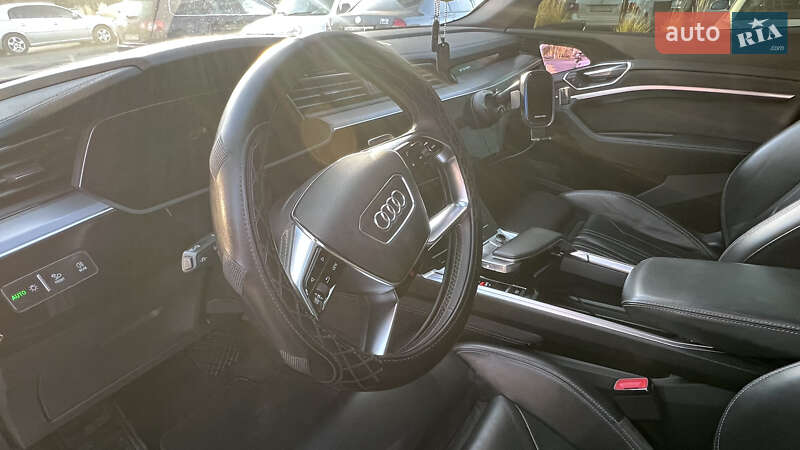 Позашляховик / Кросовер Audi e-tron 2019 в Львові